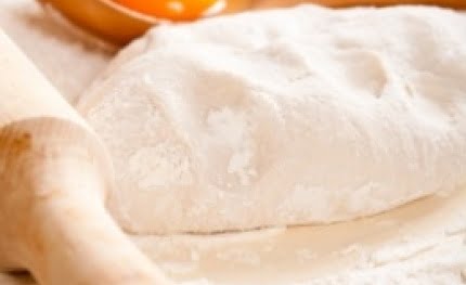 Pizza z młodą kapustą, kaszą gryczaną, oscypkiem Kasza w diecie dzieci