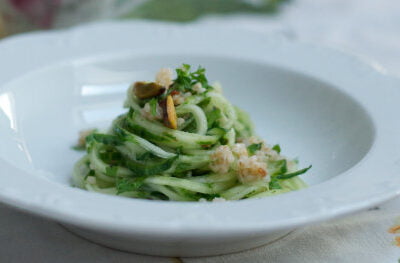 Spaghetti ogórkowe z kaszą jęczmienną