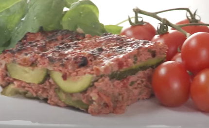 Zapiekanka z mięsa mielonego z kaszą gryczaną i cukinią