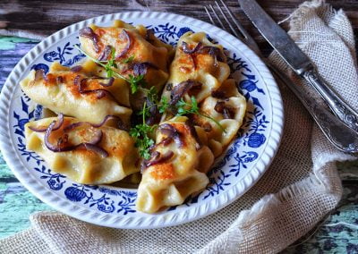 Pierogi z kaszą gryczaną i twarogiem