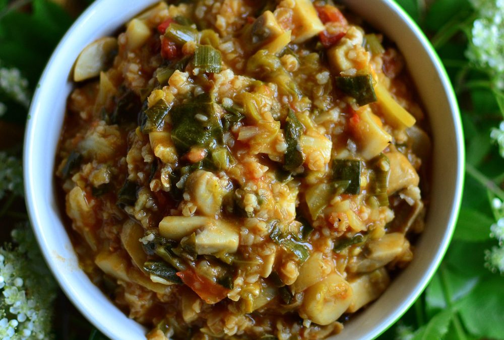 Orkiszowy bigos z pokrzyw