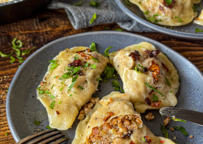Pierogi z kaszą gryczaną i boczkiem